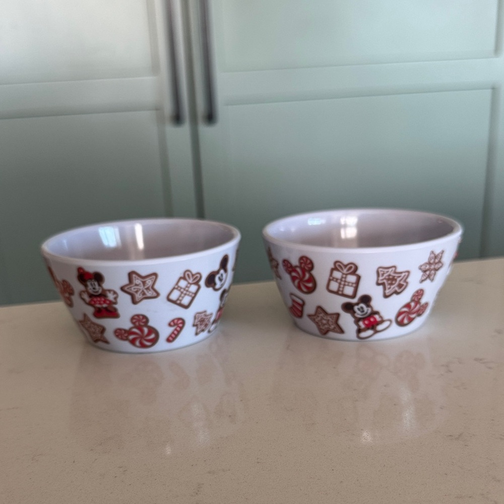Disney Red and White Mickey Mouse Holiday Bowls - Picture 3 of 4